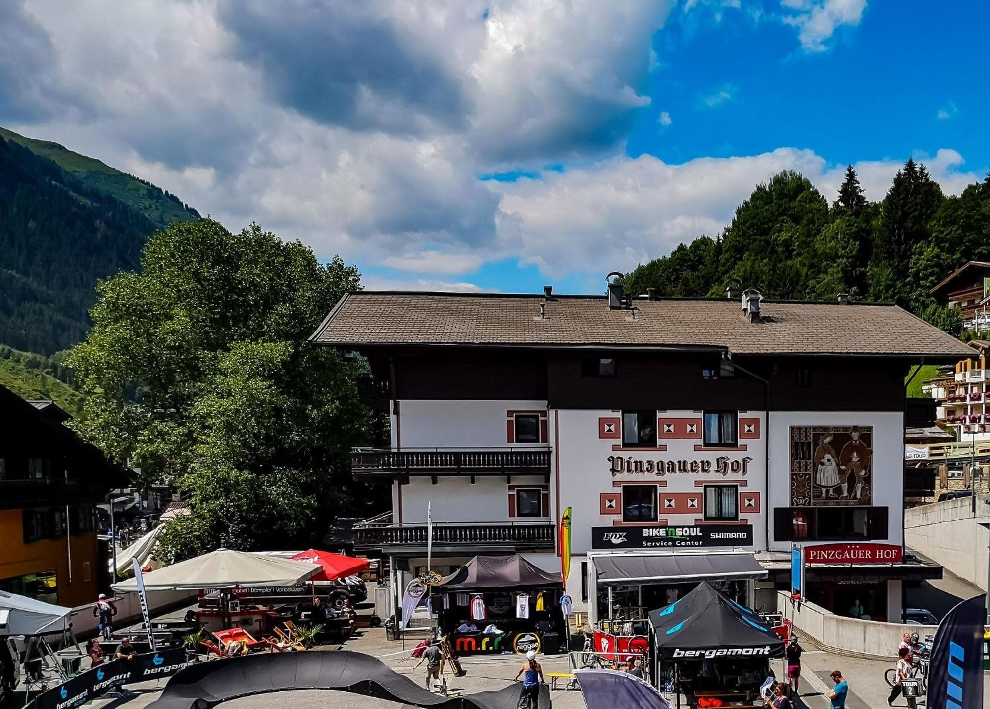 Hotel Pinzgauerhof Ski & Bike - Inclusive Evening Dinner Saalbach-Hinterglemm Exterior foto